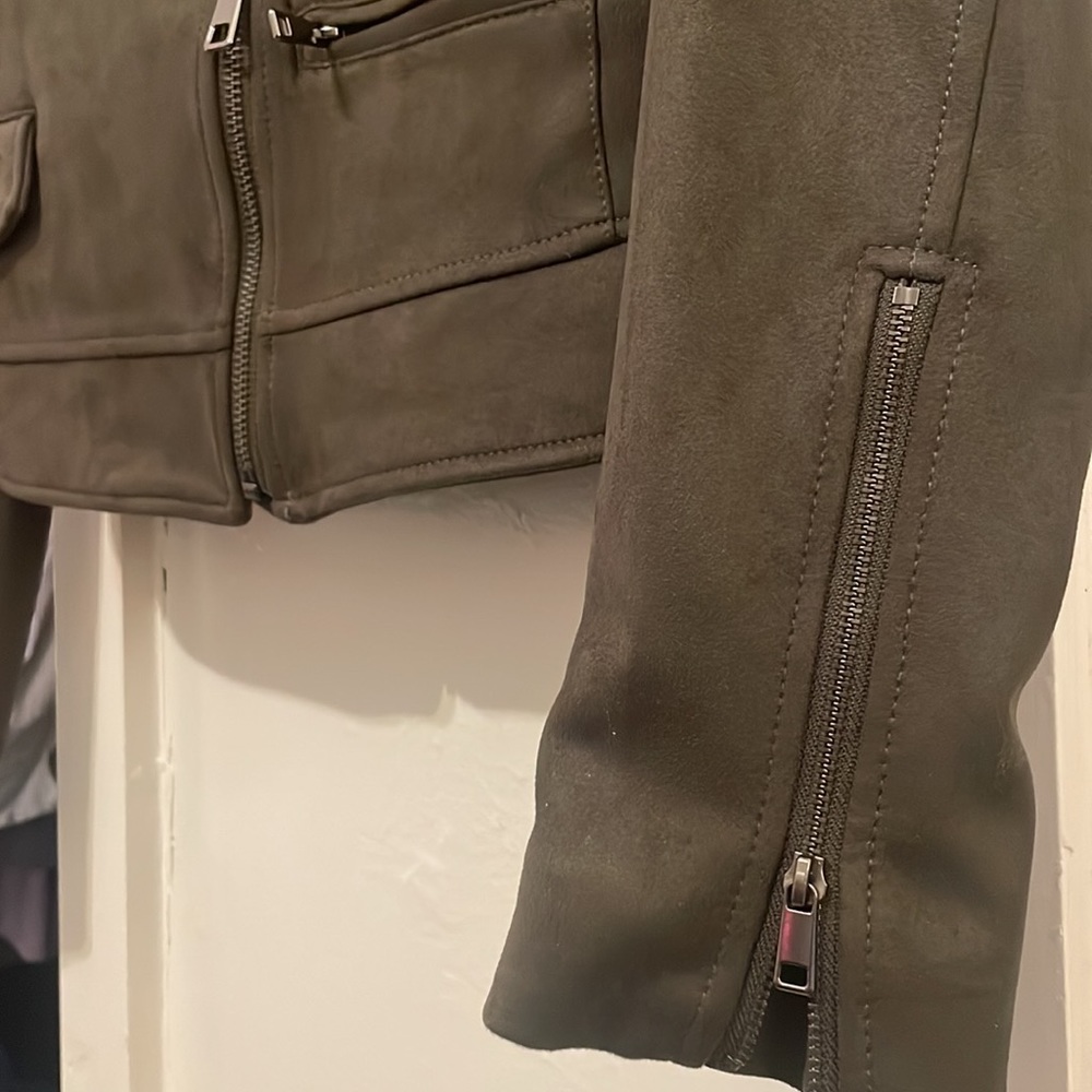 XS OLIVE GREEN SUEDE MOTO JACKET BANANA REPUBLIC - Picture 6 of 8